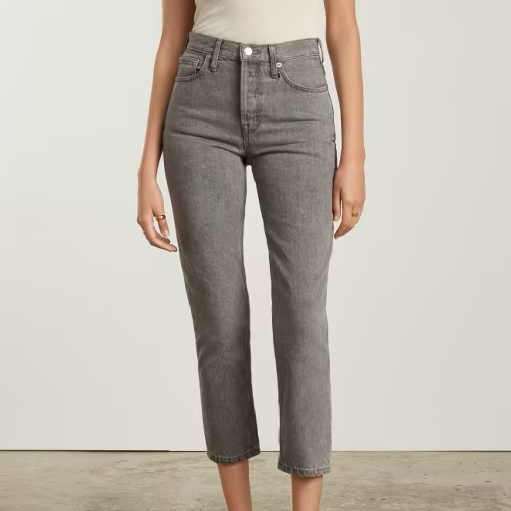 Everlane 90s cheeky jean size 25 with 26.5 inseam in grey NWT